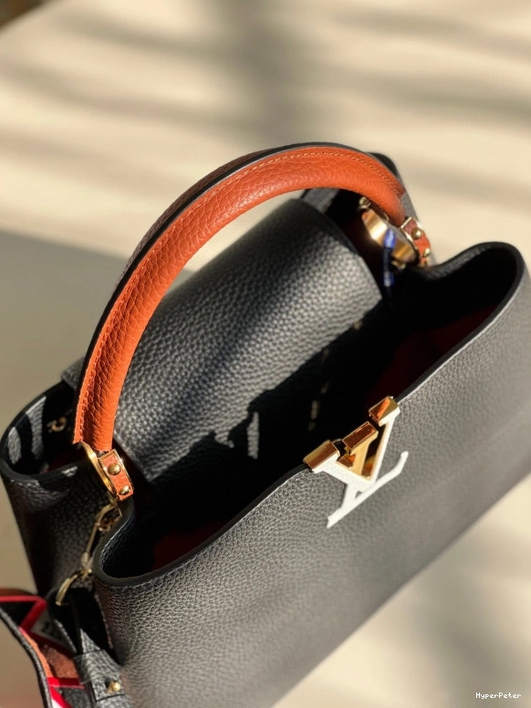 MM LOUIS VUITTON CAPUCINES 0813